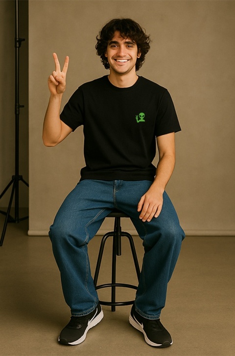 T-shirt Scooter “Hello Human Minimal” – Alien Scoot Freestyle Scooter Tee (Black)