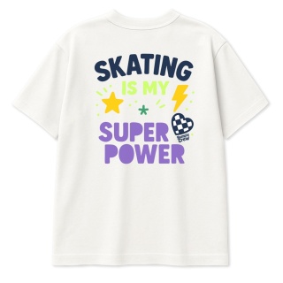 Kids’ T-shirt Skating Is My Super Power – skate style (white)