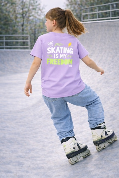 Kids’ T-shirt Skating Is My Freedom – streetwear kids (lilac)